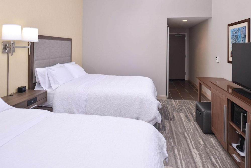 Hampton Inn & Suites Cincinnati Mason - photo 10