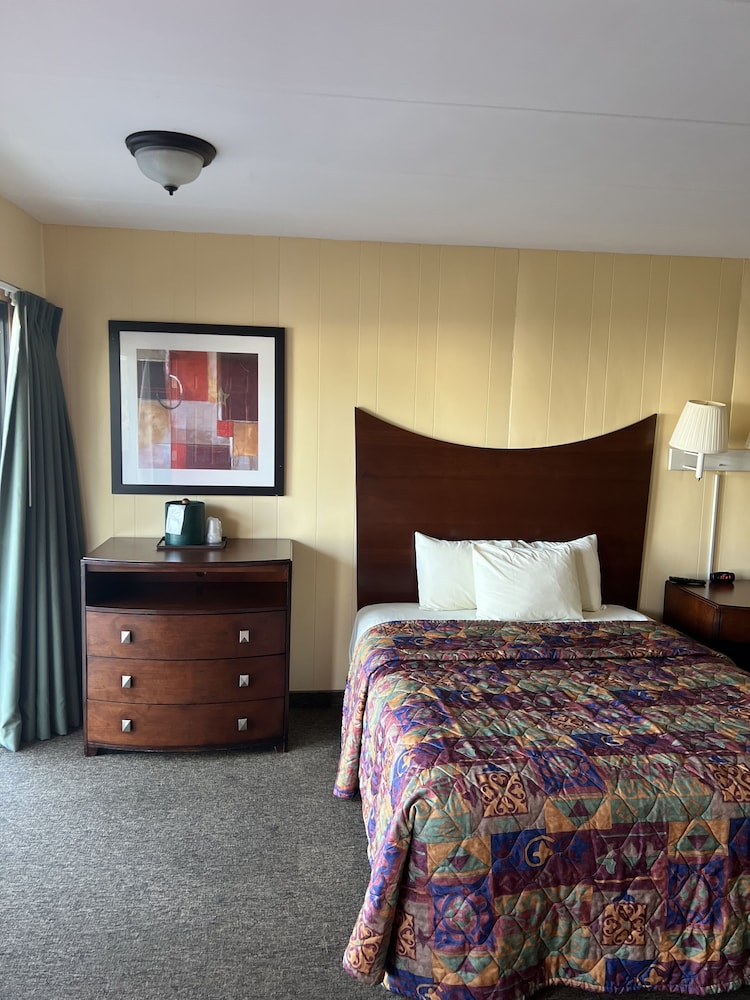 All Star Inn & Suites - photo 153