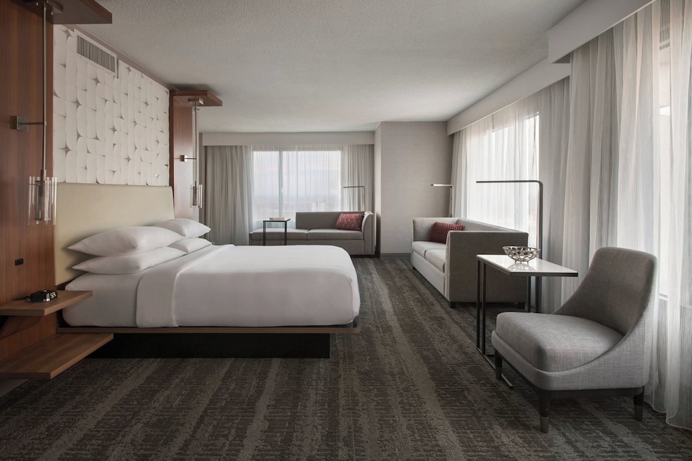 Norfolk Waterside Marriott - photo 9