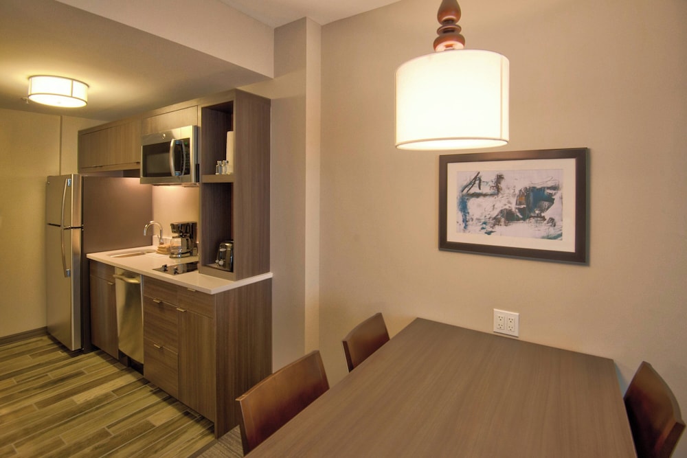 TownePlace Suites by Marriott Miami Airport - photo 17