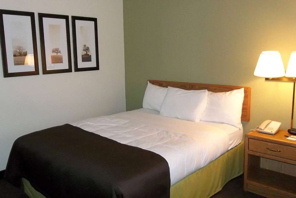 AmericInn by Wyndham Grand Rapids - photo 13