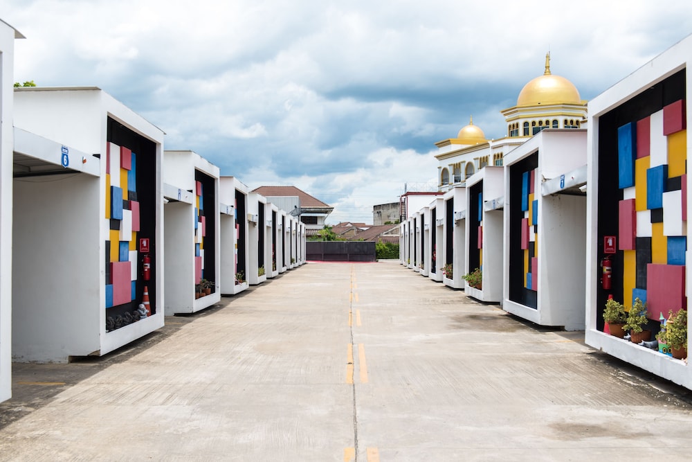 Oasis Hiso Hotel in Lop Buri, Thailand