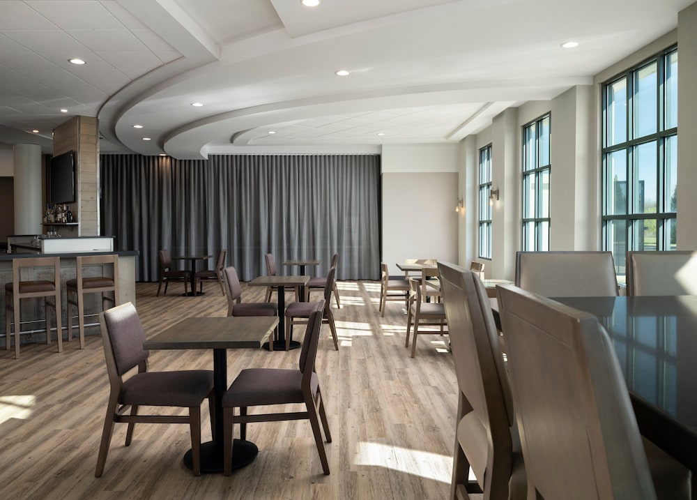 Holiday Inn Cincinnati Liberty Way - photo 21