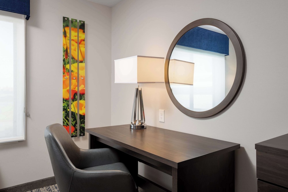 Hampton Inn & Suites Manteca - photo 27