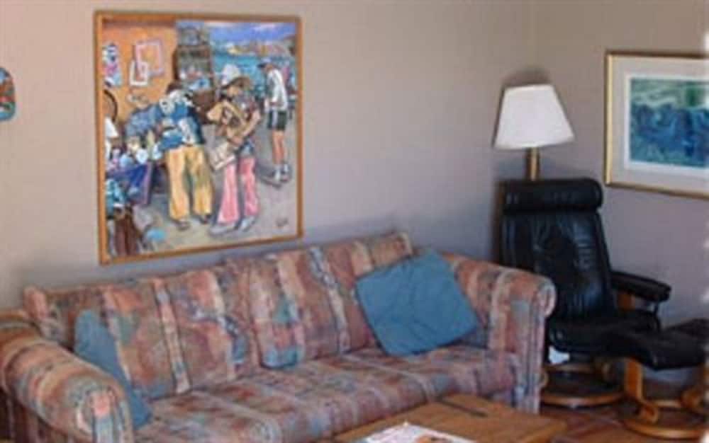 Bed and Bagels of Tucson - photo 2