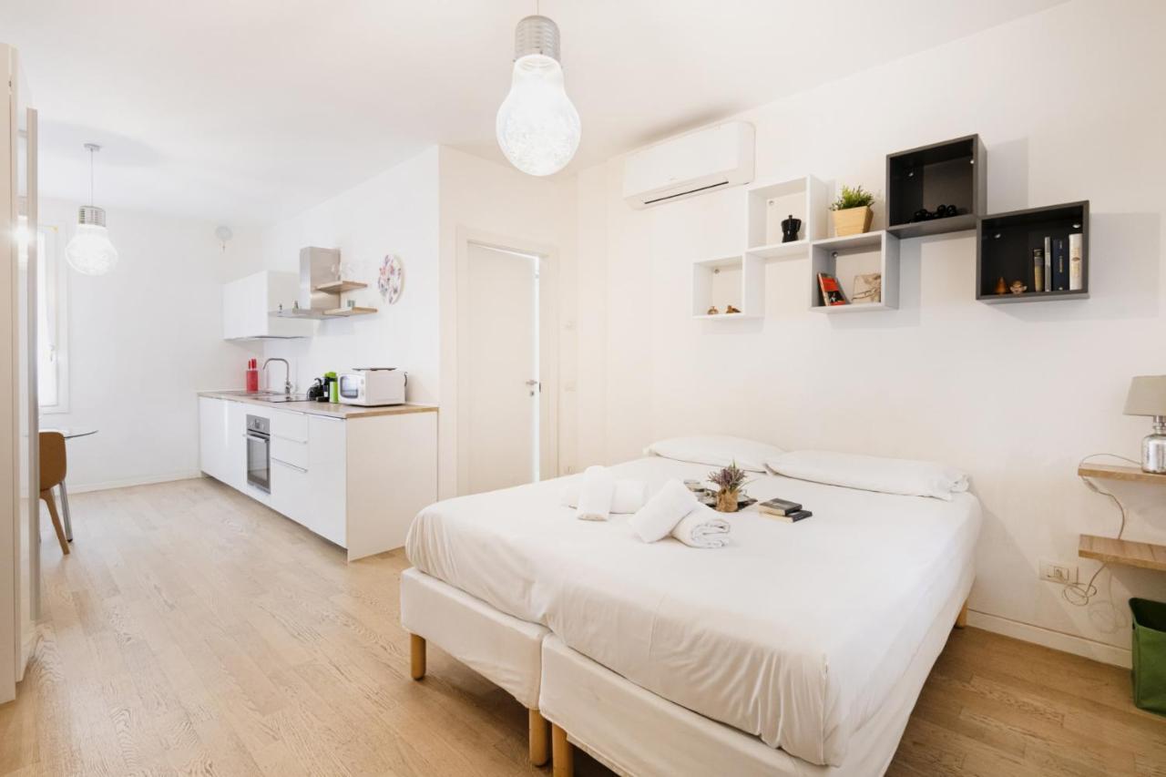 Easylife Milano Magolfa 1 N2 Navigli — 4-Star Luxury Hotel in Milan, Italy