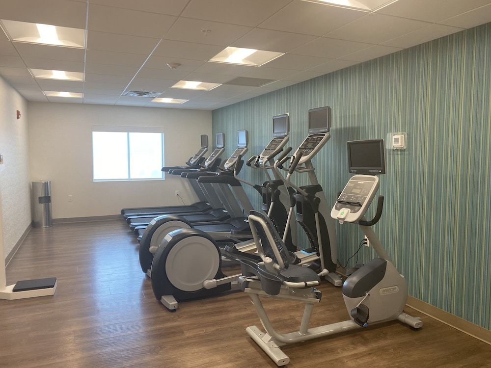 Holiday Inn Express & Suites Junction by IHG - photo 40