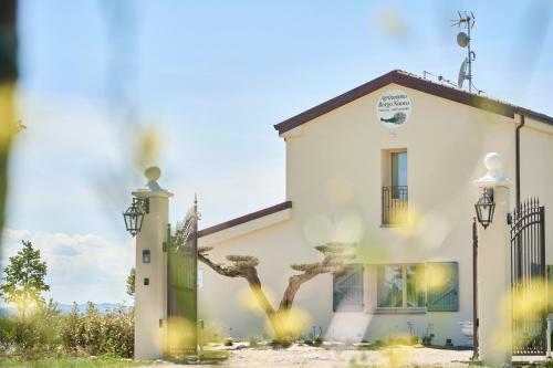 Agriturismo Borgonuovo — 4-Star Luxury Hotel in Rimini, Italy