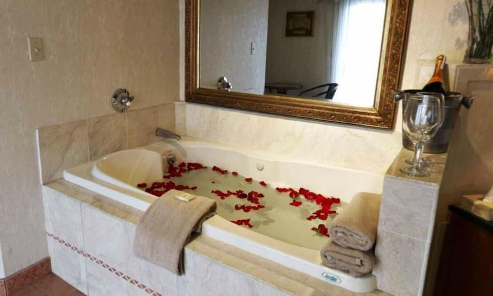 Cedar Park Inn - photo 19