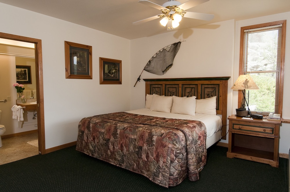 Wildwood Inn - photo 9
