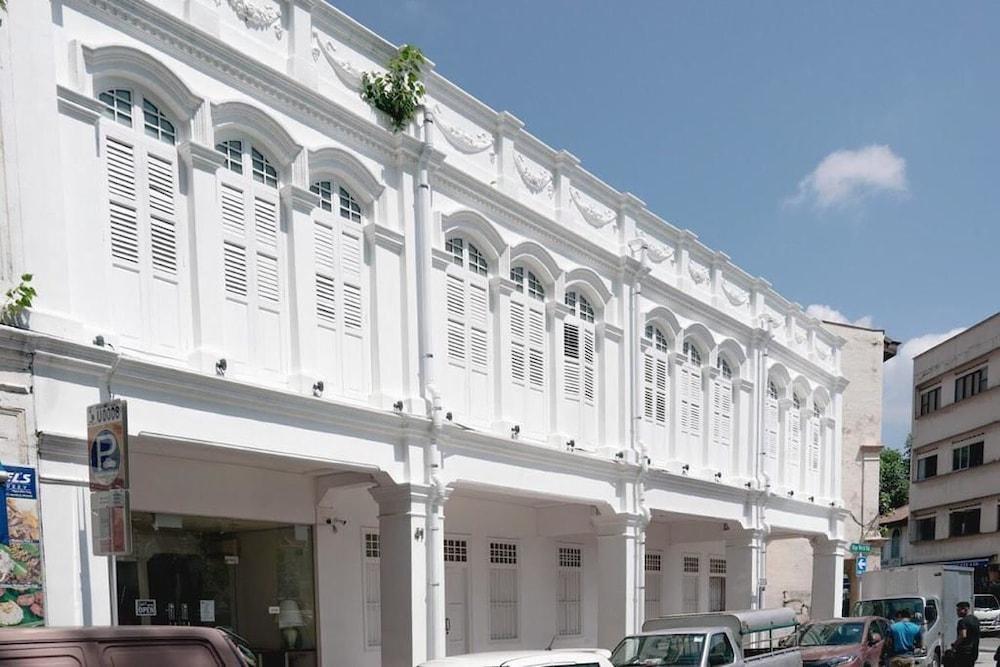 Cherryloft Express - carbon neutral hotel in Singapore