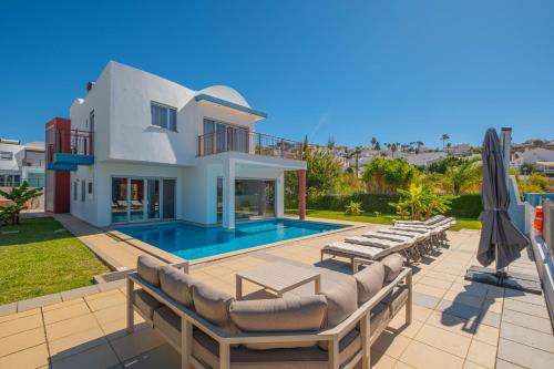 Capetown Marina Luxury Villa Private Pool — 4-Star Luxury Hotel in Albufeira, Portugal