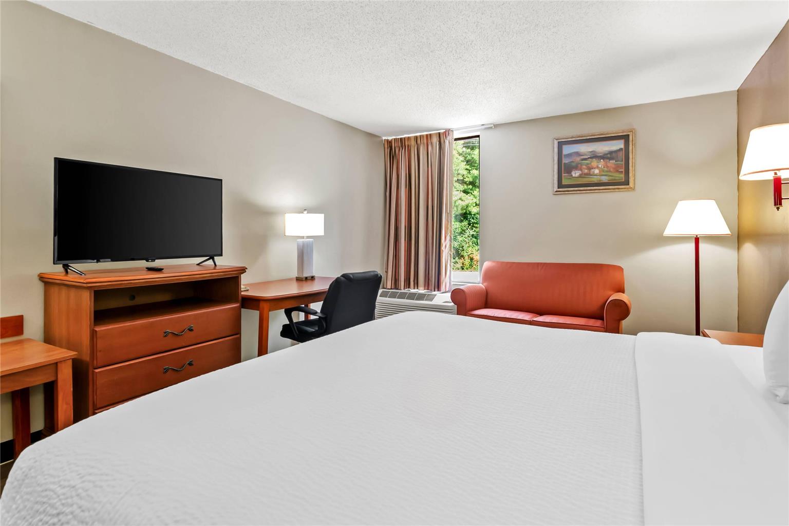 Econo Lodge Mt Hope Beckley North - photo 11