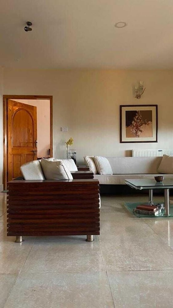 Peregrine Perch - last minute hotel in Unknown City