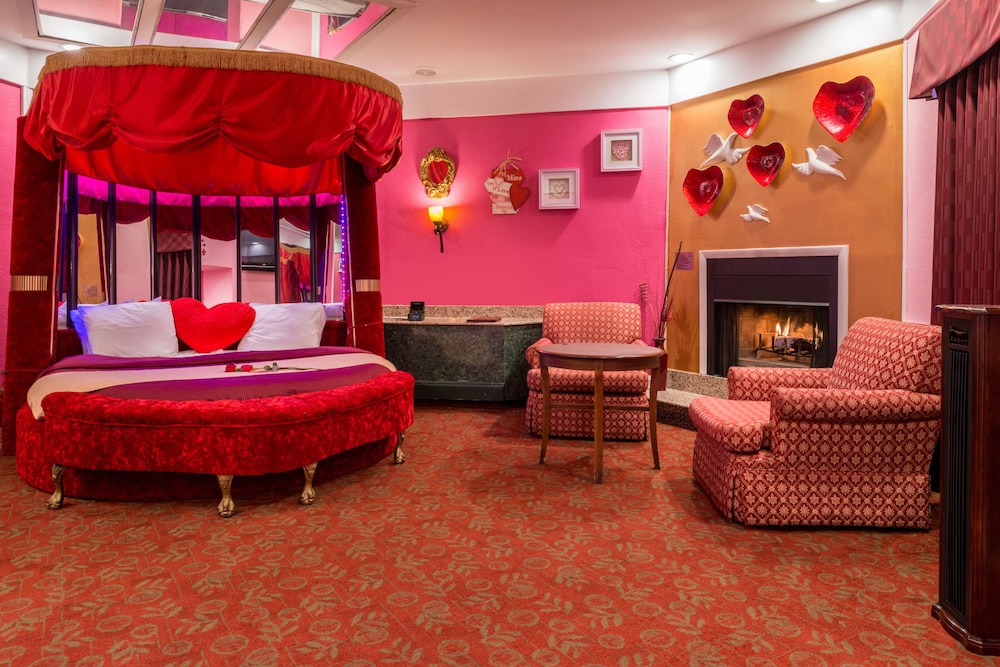 Inn of the Dove Romantic Suites with Jetted Tub & Fireplace - photo 23