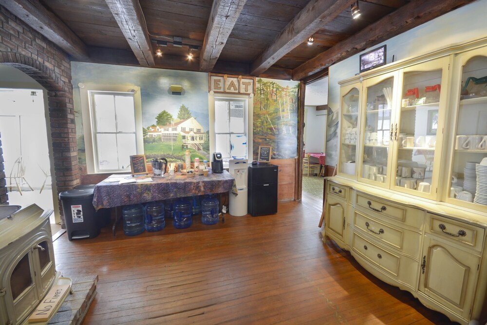 Brook Road Inn - photo 38