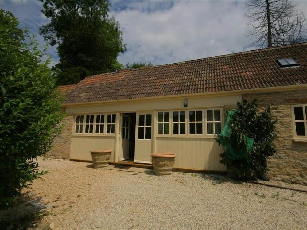 Upper Mill Barn - carbon neutral hotel in Cirencester