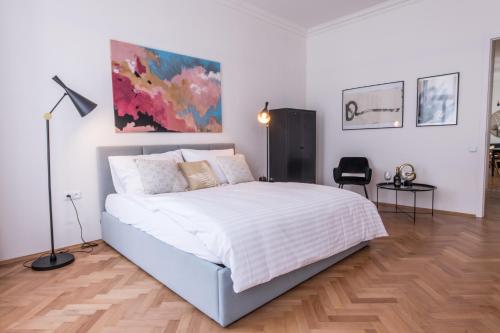 New design APT central location Wenceslas Square — 4-Star Luxury Hotel in Prague, Czech Republic