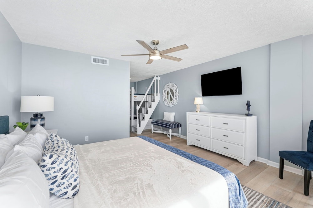 Sandpiper Beacon Beach Resort - photo 35