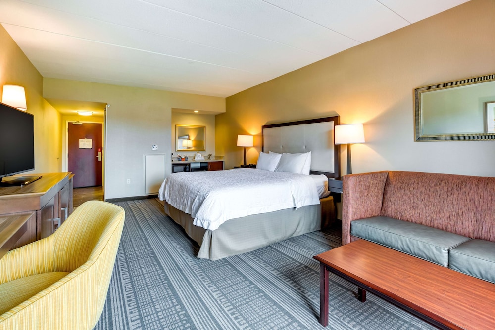 Hampton Inn Boston Norwood - photo 11