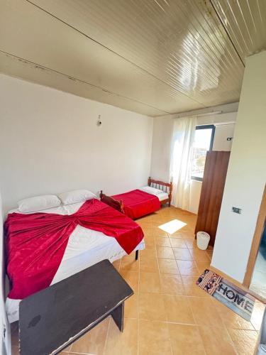 Morina Rooms - carbon neutral hotel in Durres