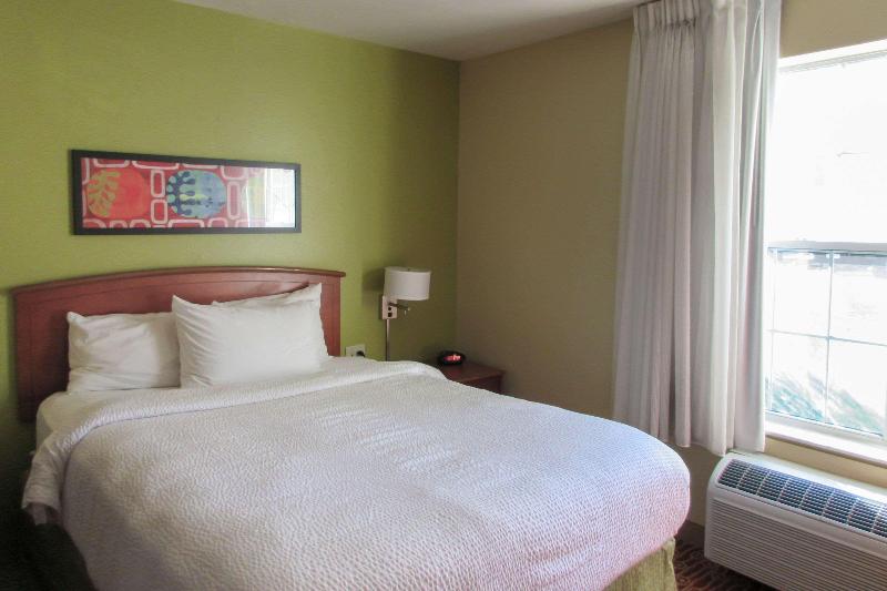 MainStay Suites Columbus Worthington - photo 21