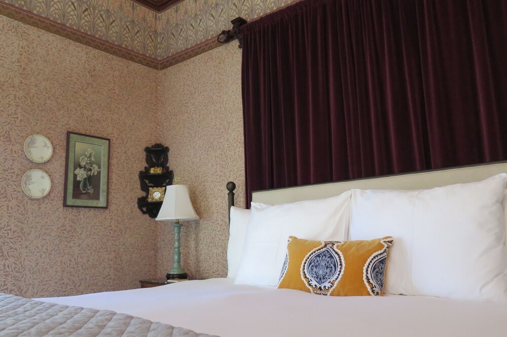 Calderwood Inn - photo 13