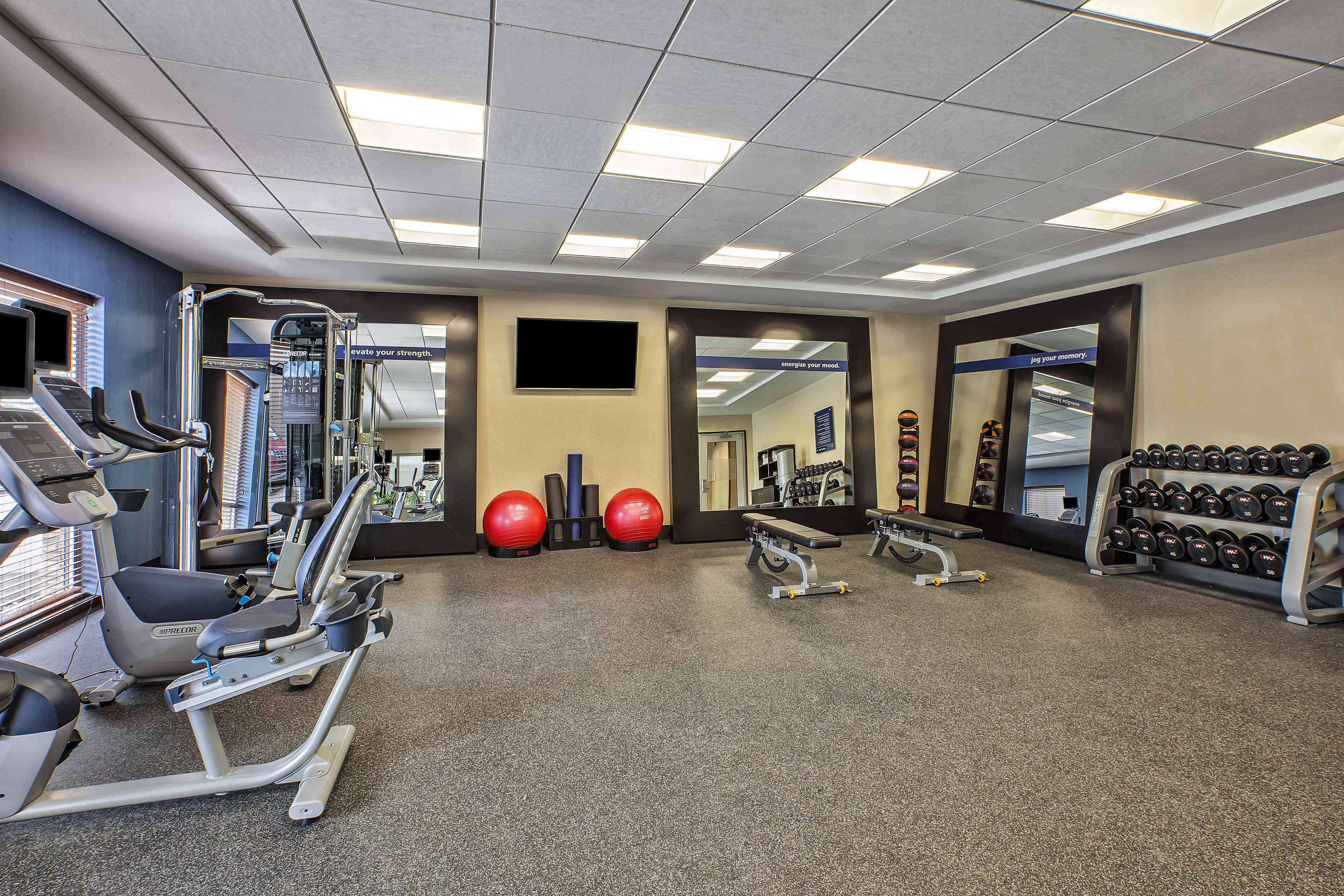 Hampton Inn by Hilton West Bloomfield Novi - photo 11