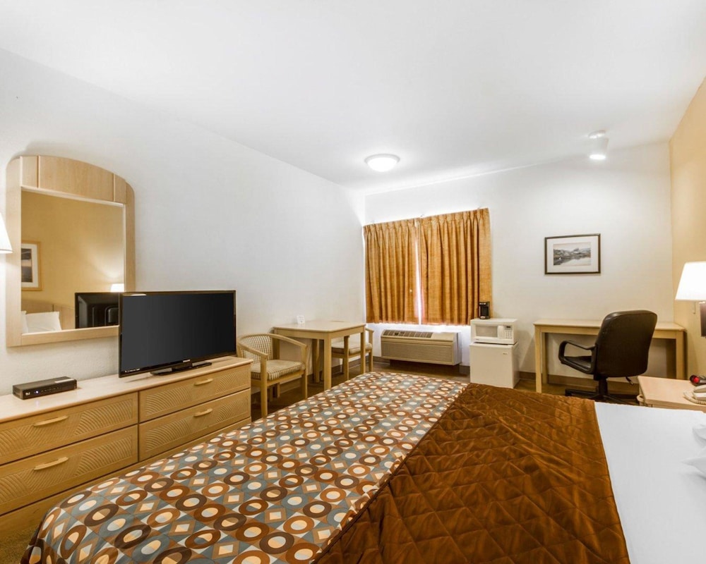 Rodeway Inn Watsonville - photo 35