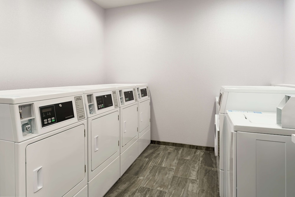 Home2 Suites by Hilton Norfolk Airport - photo 32