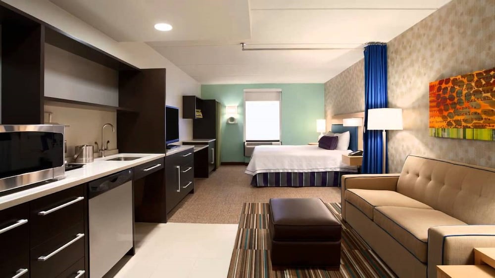 Home2 Suites by Hilton Anchorage Midtown - photo 9