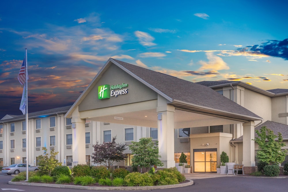 Holiday Inn Express Bloomsburg by IHG — hotel in Bloomsburg