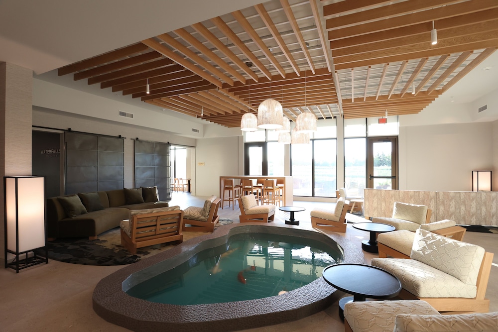 Cedartree Hotel Portland Hillsboro - photo 2