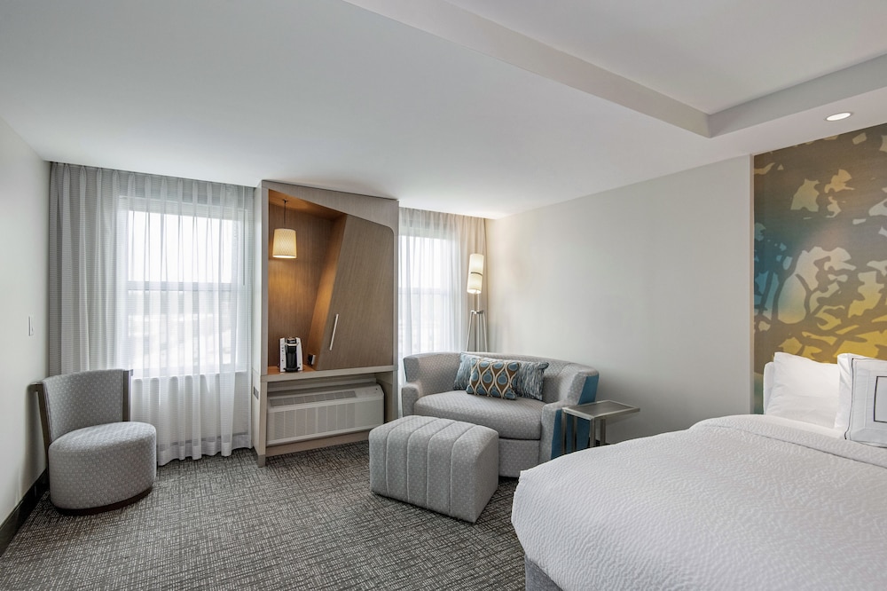 Courtyard by Marriott Raleigh Cary Parkside Town Commons - photo 9