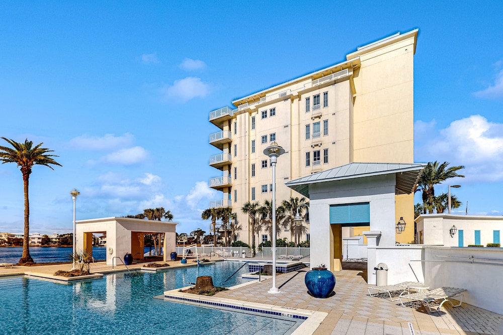 Carillon Beach Inn - photo 23