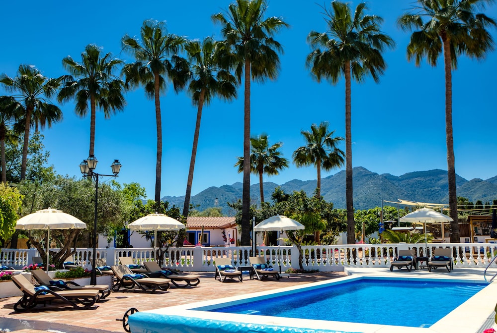 The Palms Boutique Resort Malaga Adults Only - carbon neutral hotel in Alhaurin De La Torre