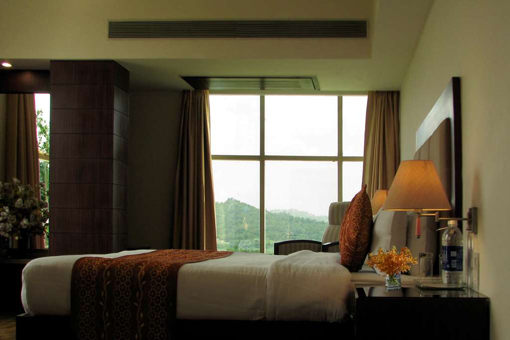 Hotel Legend Sarovar Portico in Kasauli, India