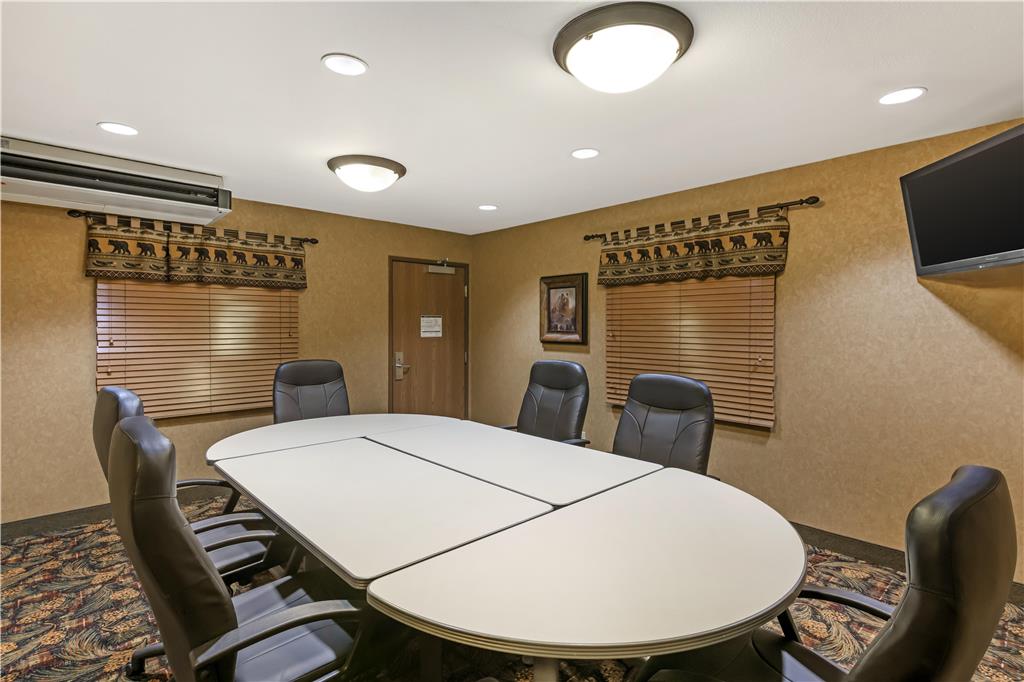 Best Western Plus Kelly Inn & Suites - photo 15