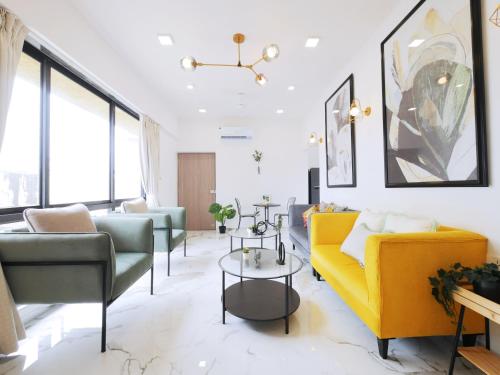GJ Premium Shared Apartments Bandra W