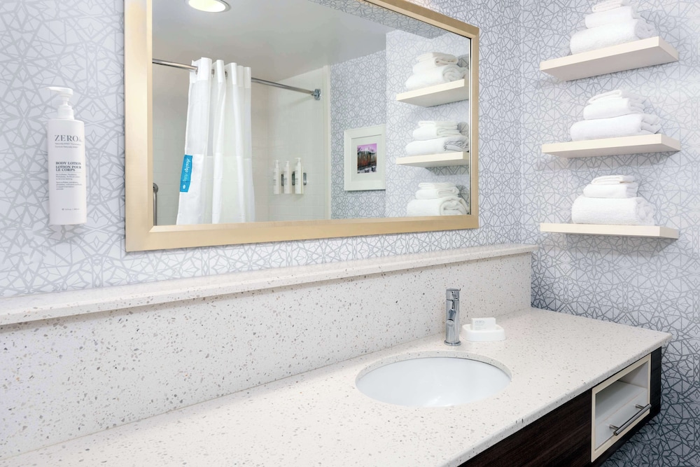 Hampton Inn Charlotte Uptown - photo 24