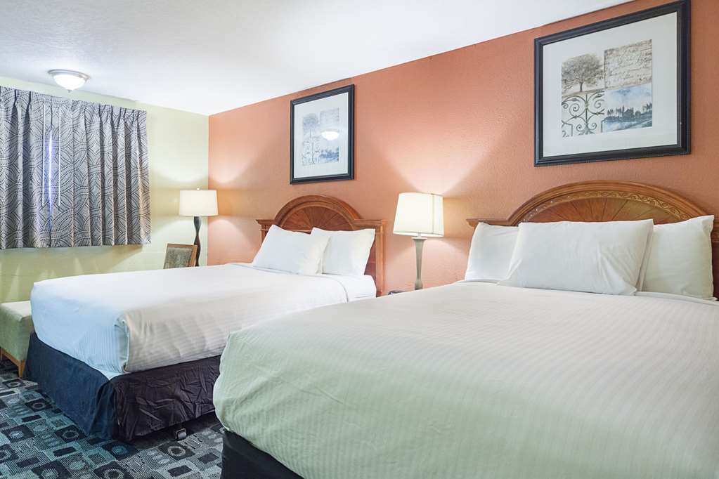 Rodeway Inn Wauseon - photo 24