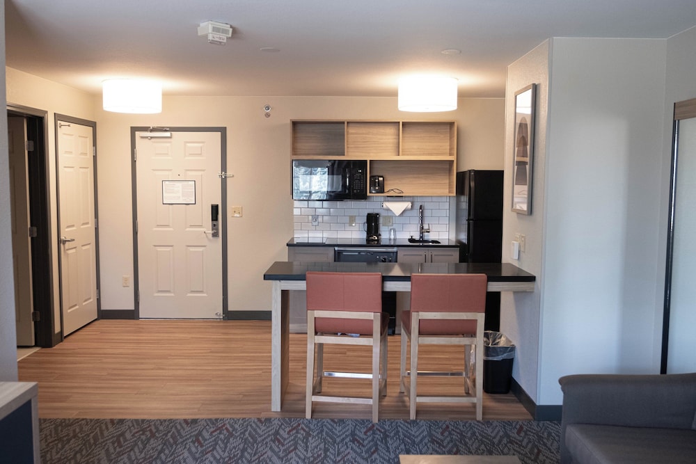 Candlewood Suites Sheridan by IHG - photo 17
