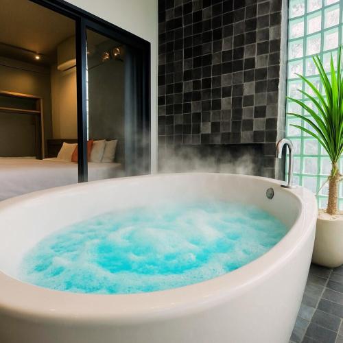 Bathtub 2Br 2Ba 120 Sqm 6 Pax Near Bts 7 11