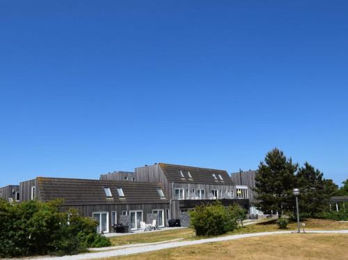 Amelanderkaap 31 met zwembad — 4-Star Luxury Hotel in Hollum, Netherlands