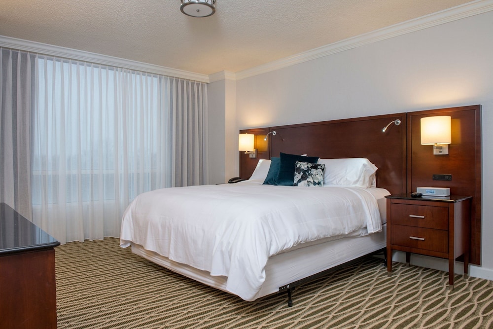Marriott Minneapolis Southwest - photo 14