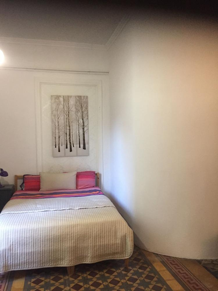 B&B Placa Bell Lloc — Girona — photo 4