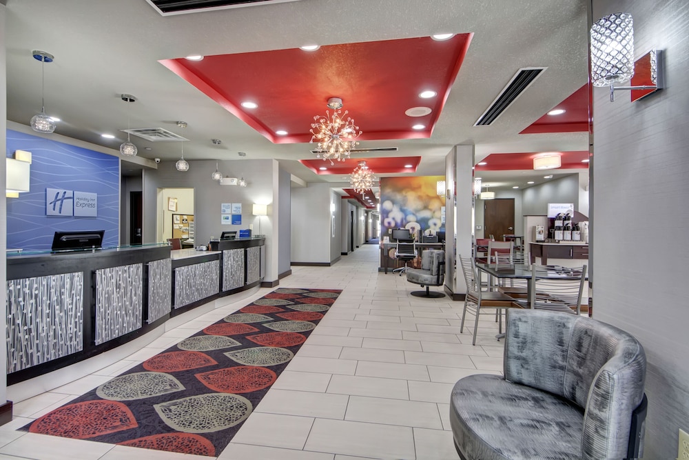 Holiday Inn Express & Suites Oklahoma City North by IHG - photo 37