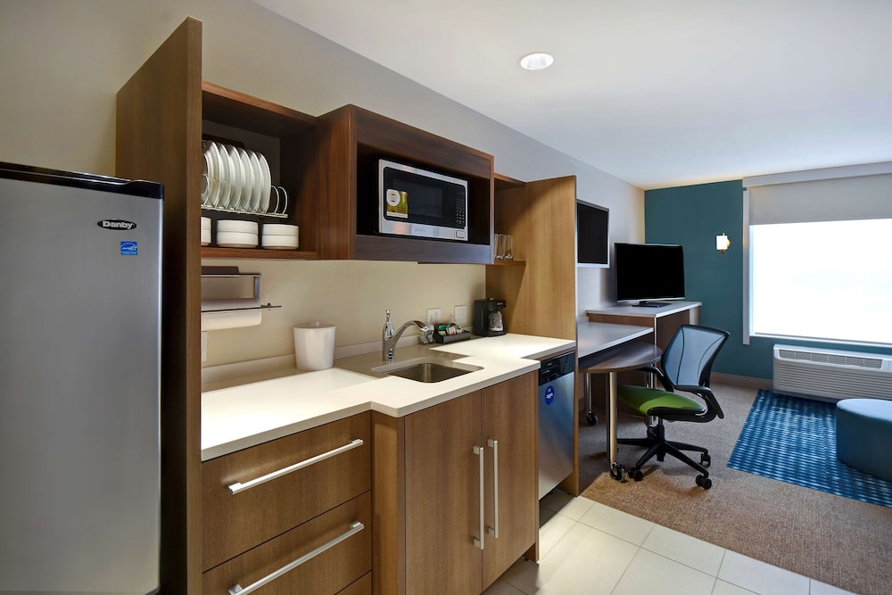 Home2 Suites by Hilton Wichita Downtown Delano - photo 16