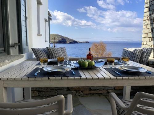 Aqua Blue only 100 meters from the beach of Gialiskari in Kea, Greece