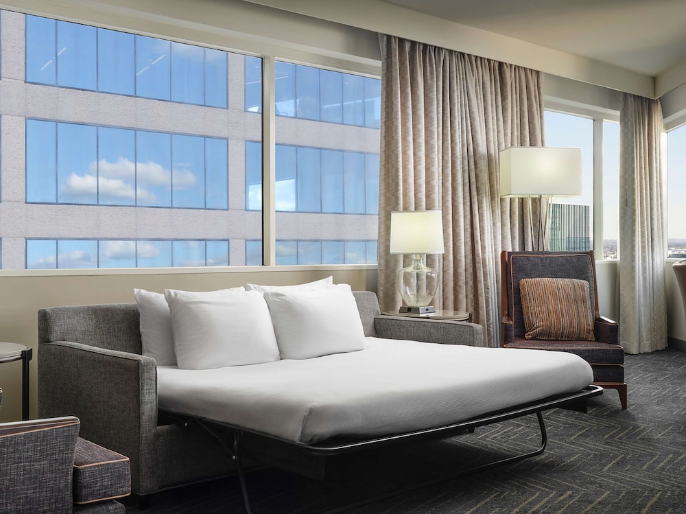 DoubleTree by Hilton Hotel Nashville Downtown - photo 22
